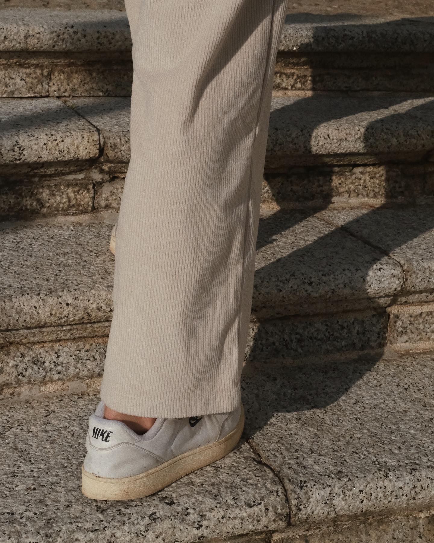 Carter Corduroy High-waist Pants Beige