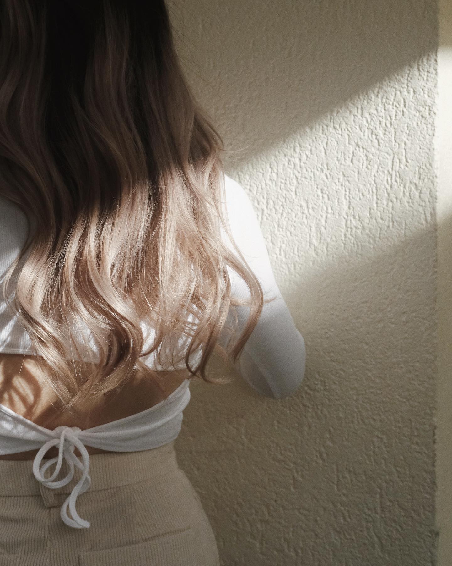 This Lady Tie Knot Back Long Sleeve Top - White