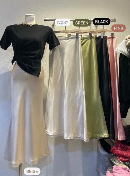 Mermaid Silky Midi Skirt - Black