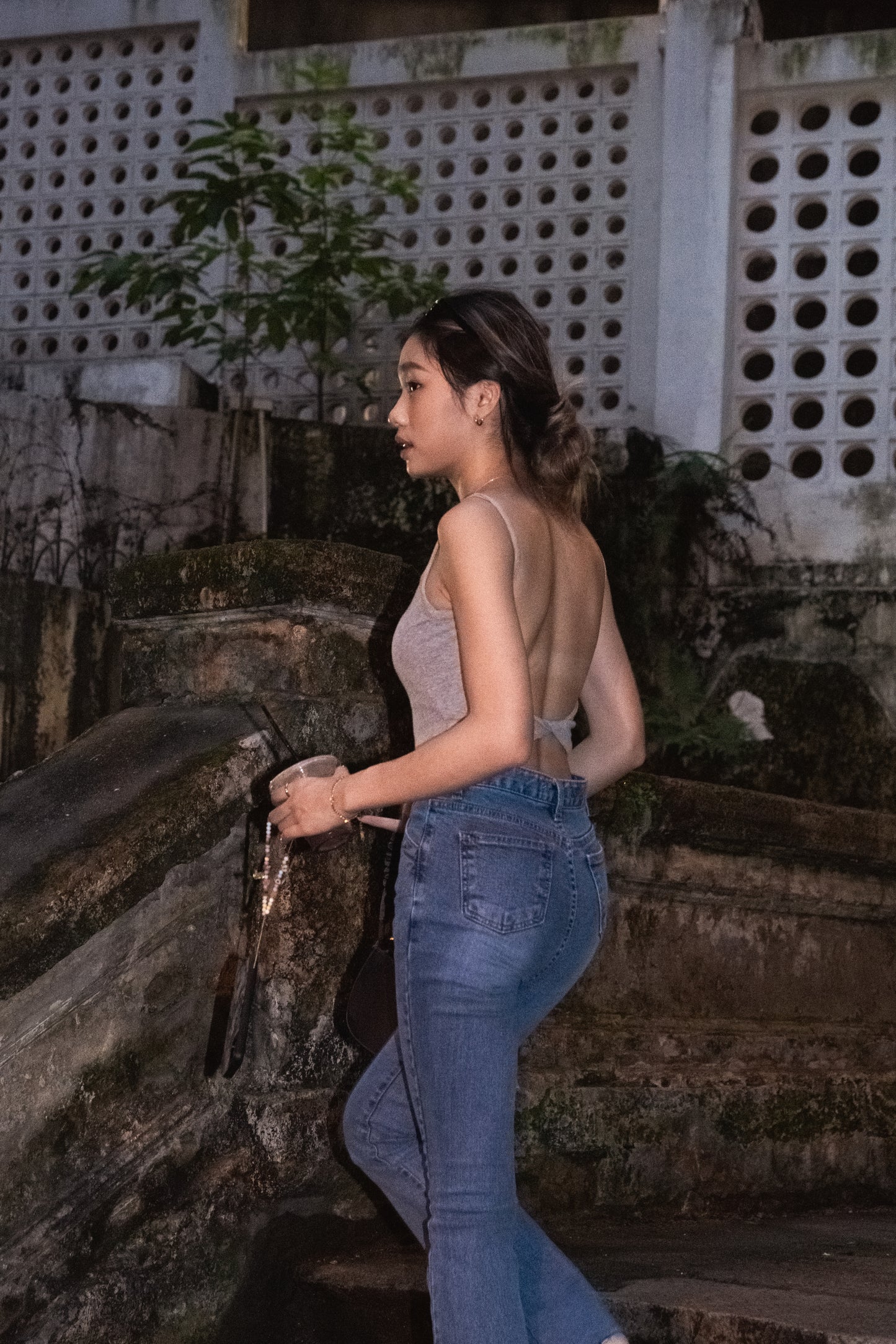 [ 不一樣的小背心 ]Twisting Backless Padded Top - Grey