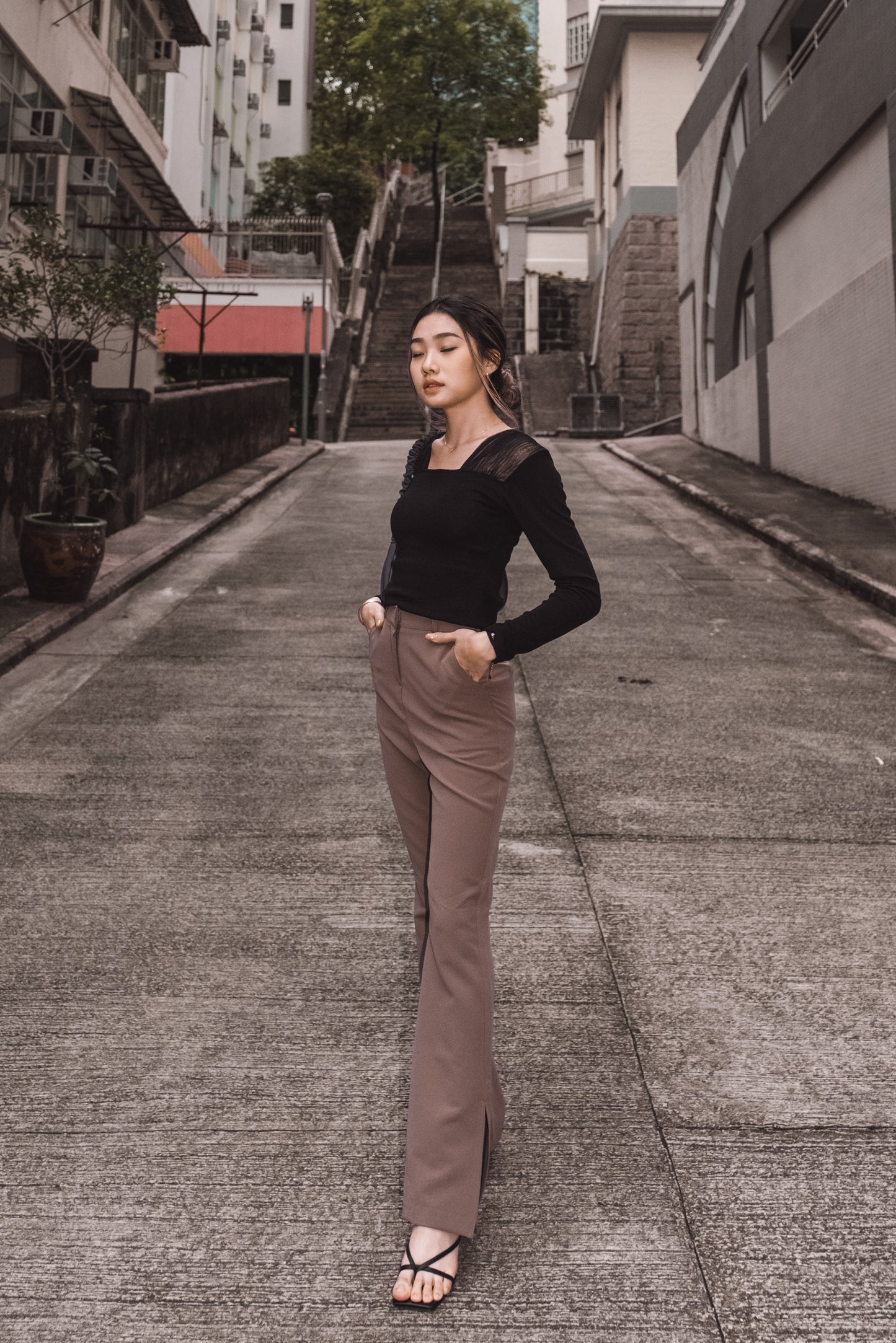 [ 沙漏身形! 彈性西褲 ] Hourglass High-rise Stretchy Flare Slacks - Coffee Brown