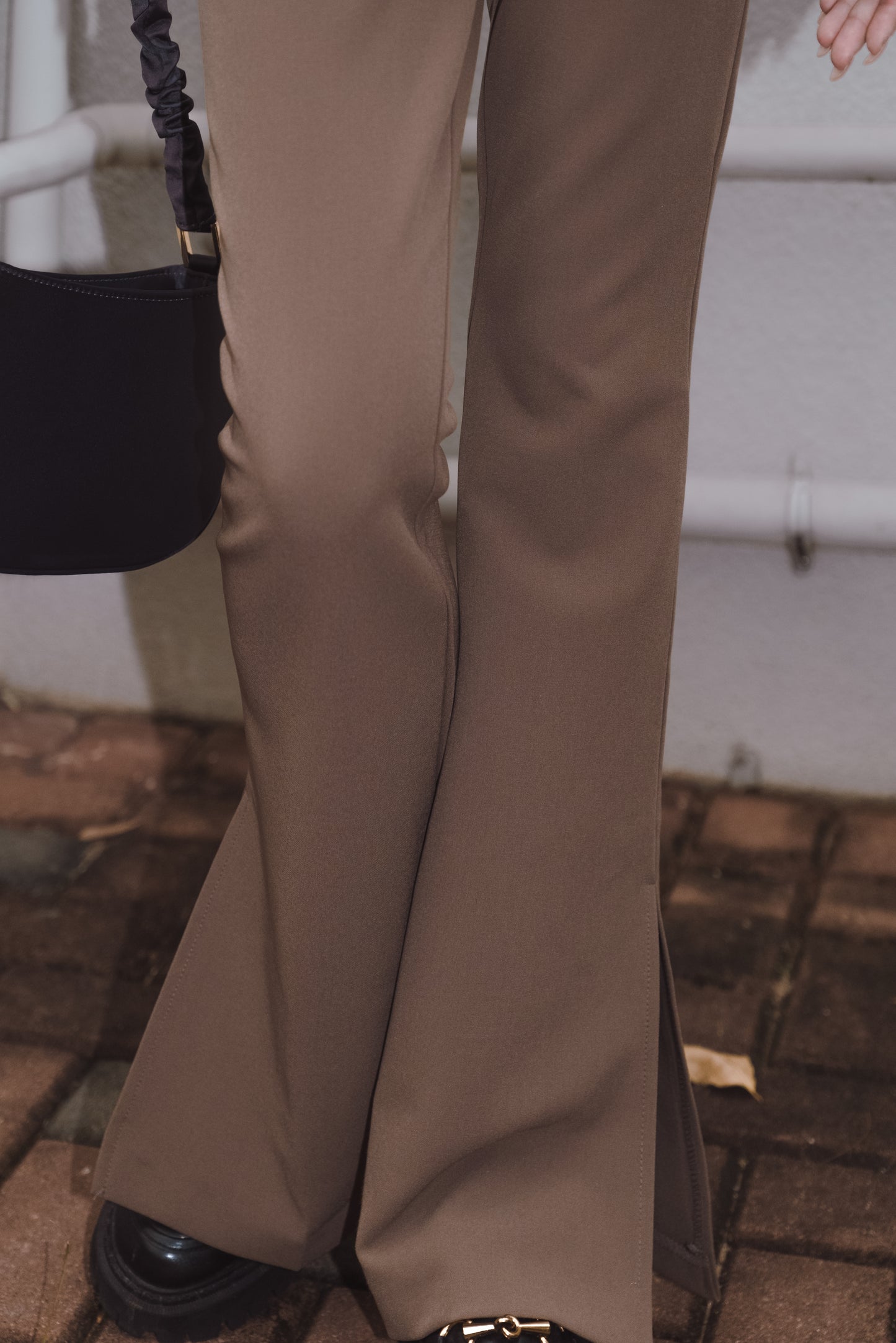 [ 沙漏身形! 彈性西褲 ] Hourglass High-rise Stretchy Flare Slacks - Coffee Brown