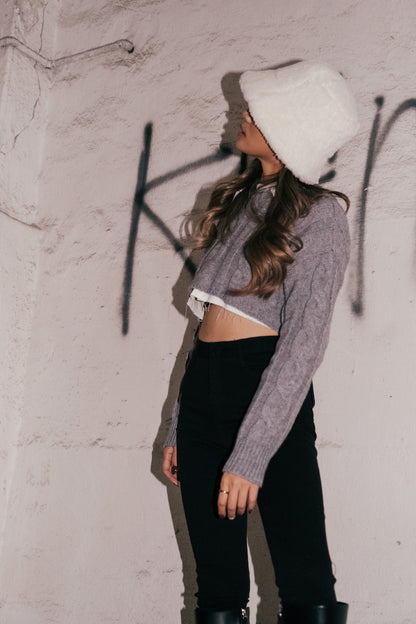 Basic Cable Knit Cropped Sweater - Grey / Black