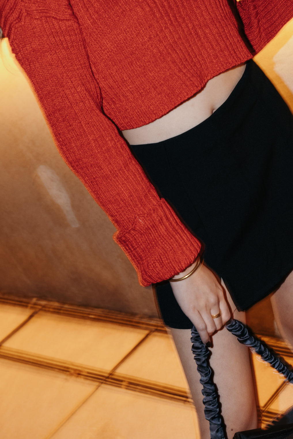 Turtle Neck Cropped Sweater - Red