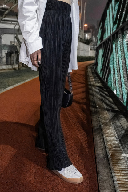 [ 與別不同的垂感休閒褲~ ] Free-flowing Super High-rise Elastic Pants - Black