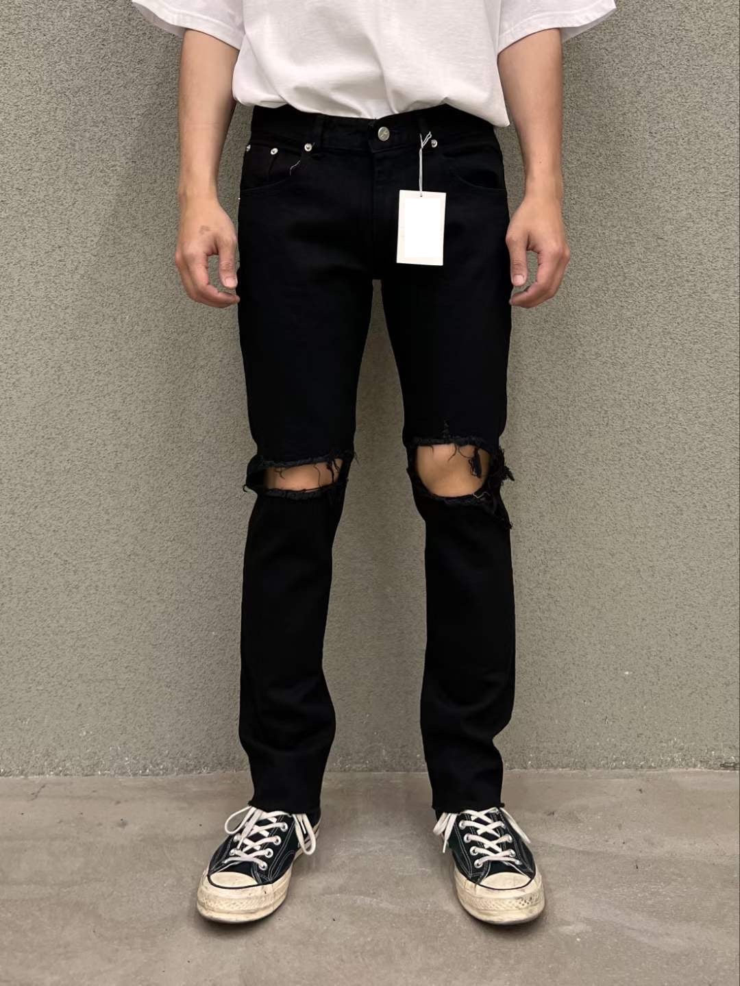 Ripped Knee Slim Straight Black Jeans