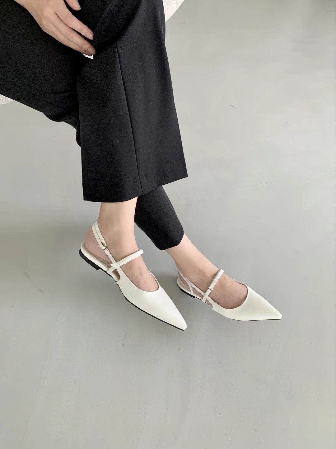 Miss Lady Flat Pointed Shoes - 2 colours